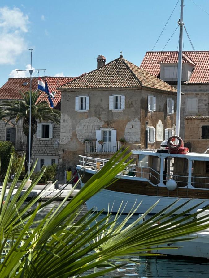 Castel Nonna Franka Διαμέρισμα Sutivan Εξωτερικό φωτογραφία