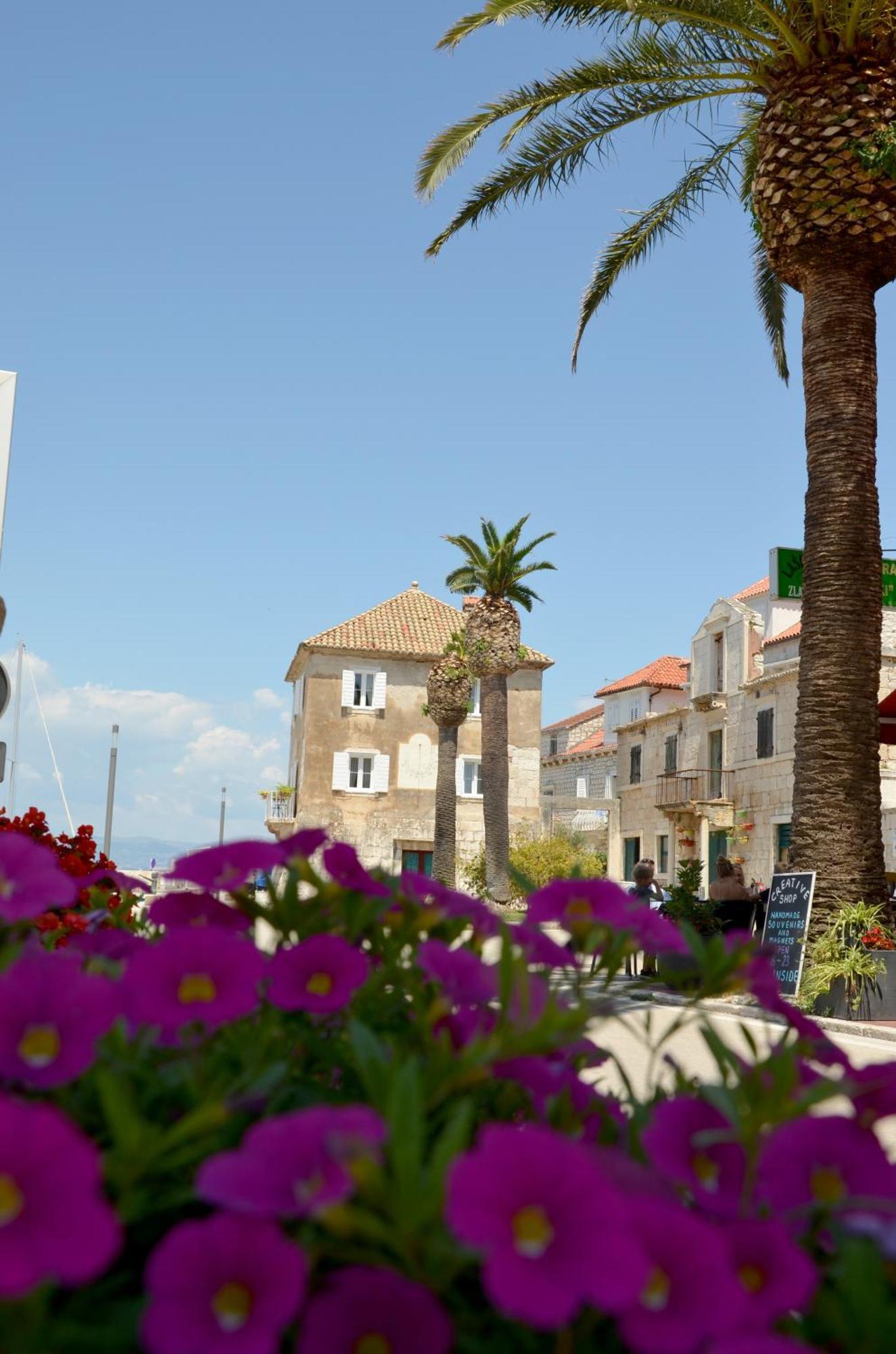 Castel Nonna Franka Διαμέρισμα Sutivan Εξωτερικό φωτογραφία