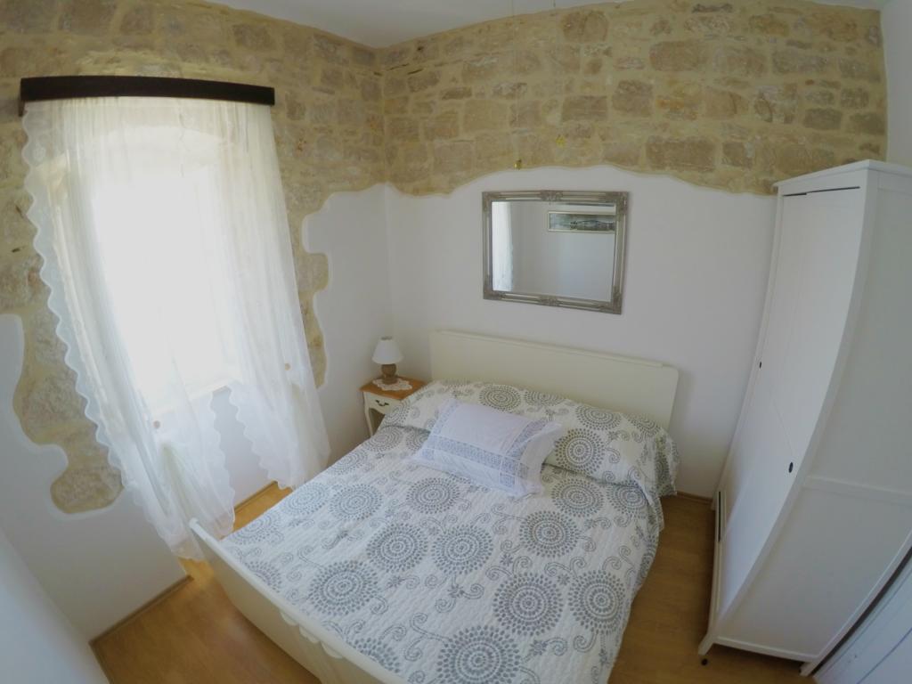 Castel Nonna Franka Διαμέρισμα Sutivan Εξωτερικό φωτογραφία