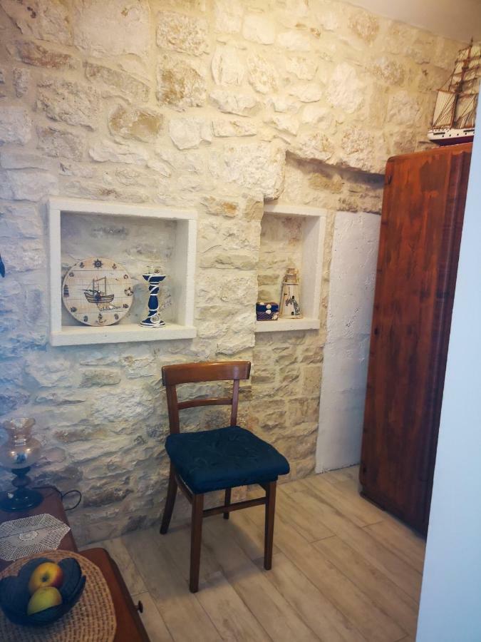 Castel Nonna Franka Διαμέρισμα Sutivan Εξωτερικό φωτογραφία